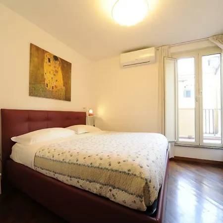 Central Suites *